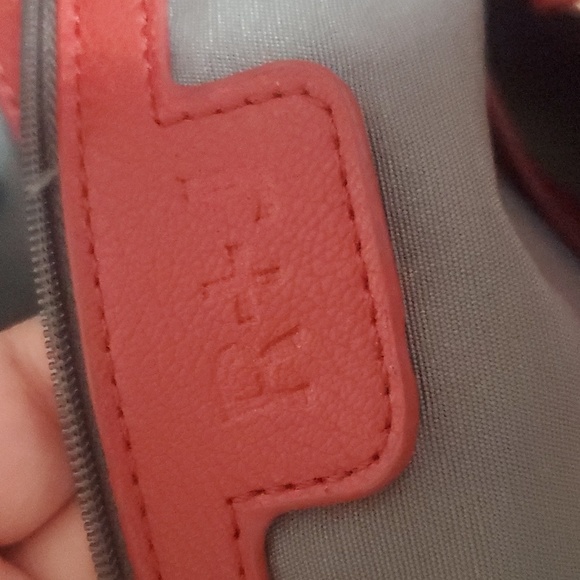 Red R+J purse - Picture 4 of 11